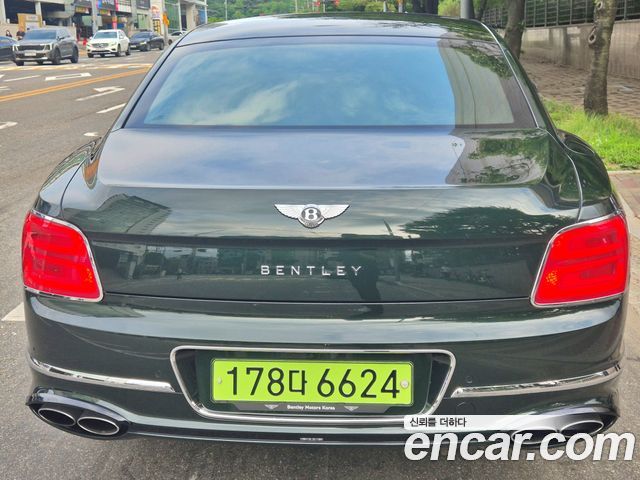 Bentley Flying Spur 3-го поколения 4.0 Azure - фото 3
