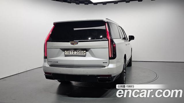 Cadillac Escalade 5-го поколения 6.2 ESV ESV Sports Platinum - фото 3