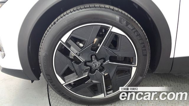 Peugeot 408 1.2 Pure Tech GT - фото 4