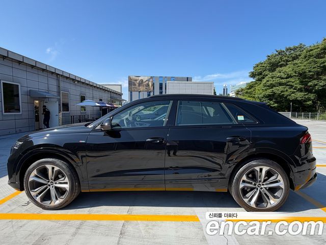 Audi Q8 50 TDI Quattro Premium - фото 2