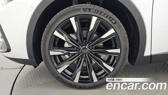 Toyota Crown Crossover 2.4 4WD Dual Boost HYbrid - фото 3