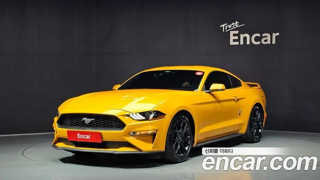 Ford Mustang Coupe - фото 0