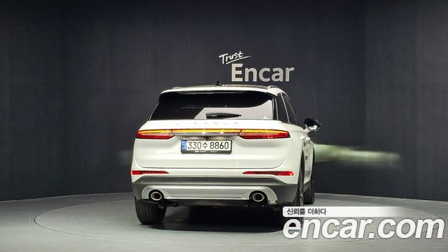 Lincoln Corsair 2.0 Reserve AWD - фото 3