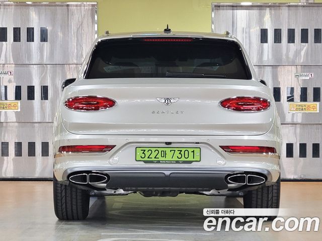 Bentley Bentayga 4.0 V8 Atelier Edition - фото 3