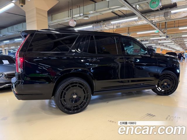 Cadillac Escalade 5-го поколения 6.2 Sports Platinum - фото 3