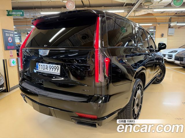 Cadillac Escalade 5-го поколения 6.2 Sports Platinum - фото 4