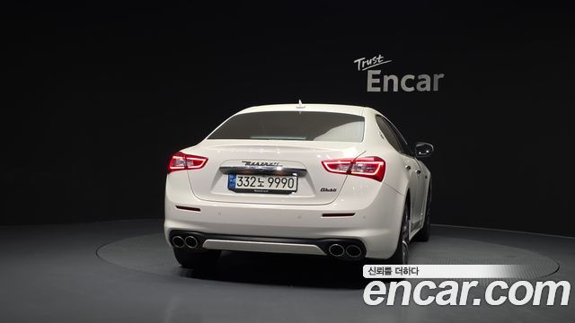 Maserati Ghibli 3.0 GranLusso 3rd - фото 3