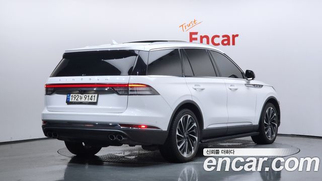 Lincoln Aviator 2-го поколения 3.0 Reserve AWD - фото 1