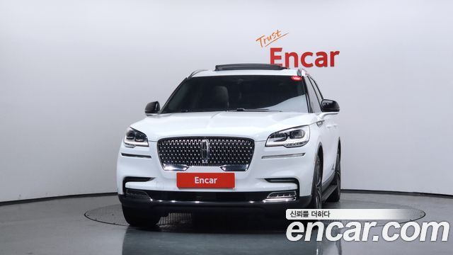 Lincoln Aviator 2-го поколения 3.0 Reserve AWD - фото 2