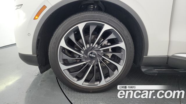 Lincoln Aviator 2-го поколения 3.0 Reserve AWD - фото 4