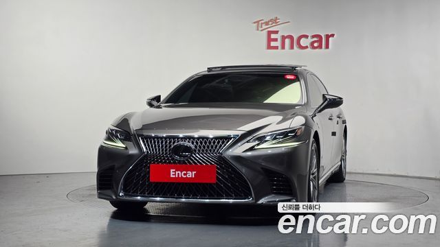 Lexus LS 500 3.5 Luxury AWD - фото 2