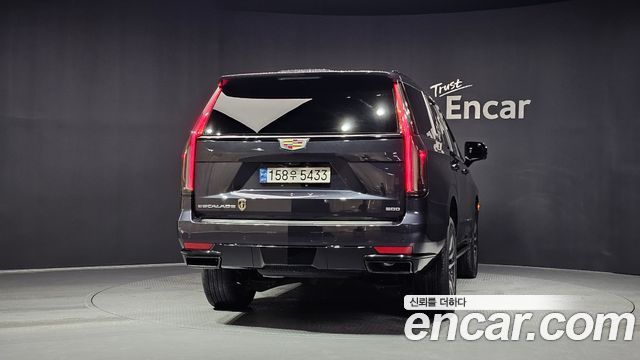 Cadillac Escalade 5-го поколения 6.2 Sports Platinum - фото 3