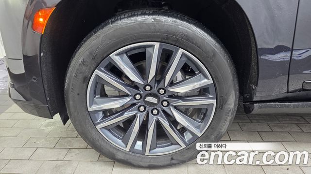 Cadillac Escalade 5-го поколения 6.2 Sports Platinum - фото 4