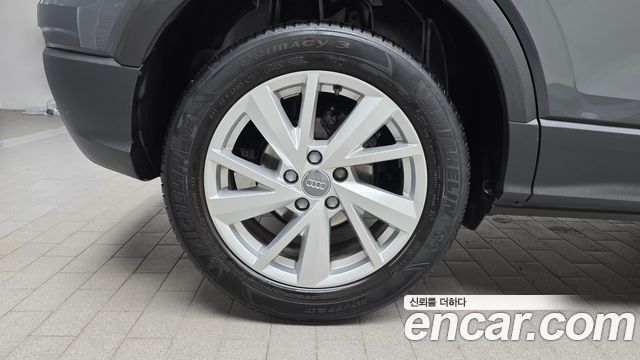 Audi Q2 35 TDI - фото 3