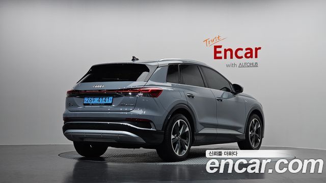 Audi Q4 e-Tron F4 40 Premium - фото 1