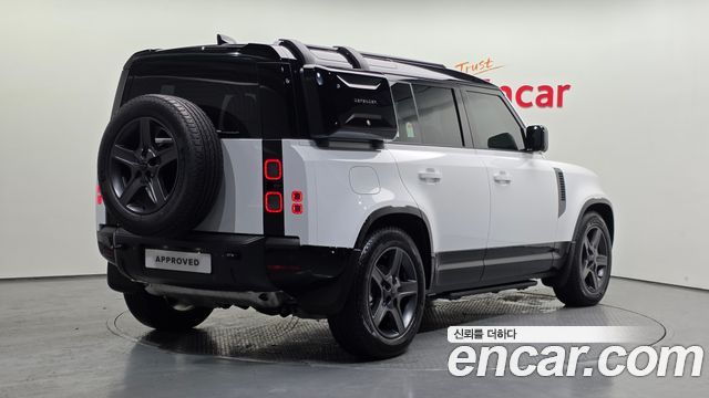 Land Rover Defender L663 110 P300 X-Dynamic SE - фото 1