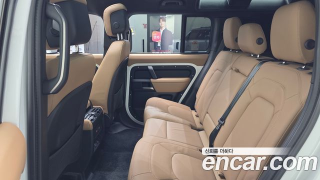 Land Rover Defender L663 110 P300 X-Dynamic SE - фото 3