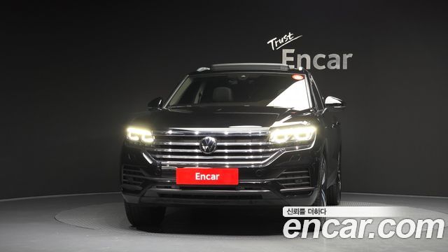 Volkswagen Touareg 3-го поколения 3.0 TDI Premium - фото 2