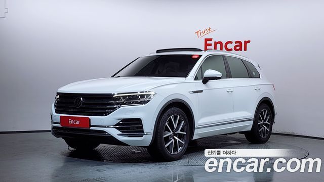 Volkswagen Touareg 3-го поколения 3.0 TDI Prestige - фото 0