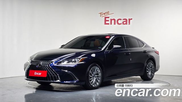 Lexus ES 300h 7-го поколения Luxury Plus - фото 0