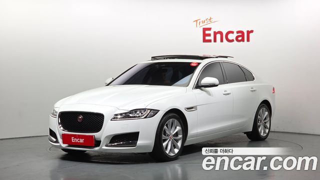 Jaguar XF X260 25t Portfolio - фото 0