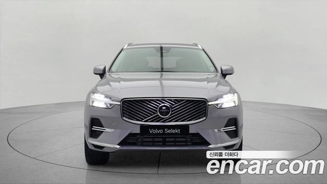 Volvo XC60 2-го поколения T8 Ultra Bright - фото 1