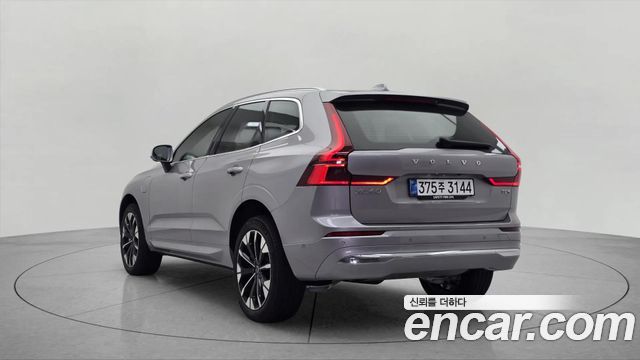 Volvo XC60 2-го поколения T8 Ultra Bright - фото 3