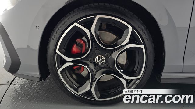 Volkswagen Golf 8-го поколения 2.0 GTI - фото 3