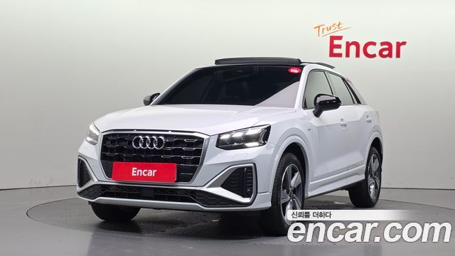 Audi Q2 35 TDI Premium - фото 0