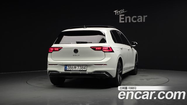 Volkswagen Golf 8-го поколения 2.0 TDI Prestige - фото 2