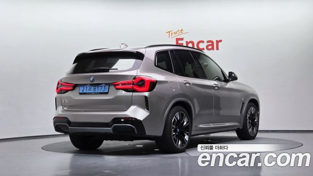 BMW iX3 M Sports - фото 1