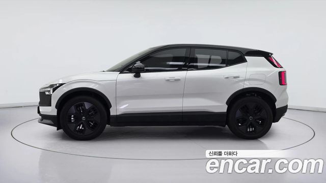 Volvo EX30 Cross Country Performance Ultra - фото 2