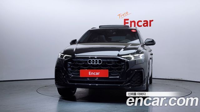 Audi Q8 55 TFSI Quattro Premium - фото 2