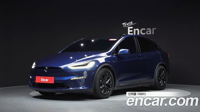 Tesla Model X AWD - фото 0