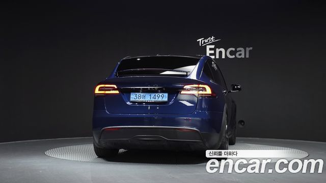 Tesla Model X AWD - фото 3
