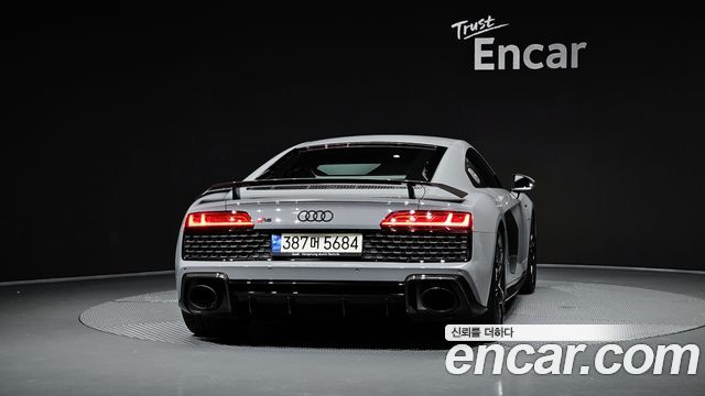 Audi R8 5.2 V10 Performance Coupe - фото 3