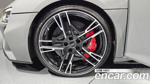 Audi R8 5.2 V10 Performance Coupe - фото 4