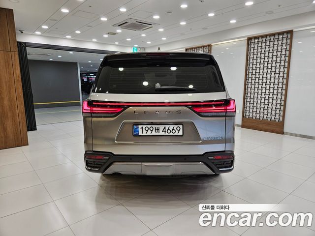 Lexus LX 4-го поколения 700h VIP - фото 3