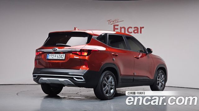 Kia Seltos Diesel 1.6 2WD Prestige - фото 1
