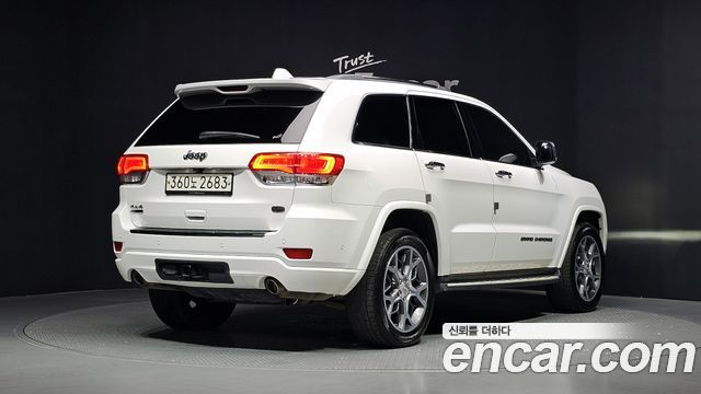 Jeep Cherokee 3.0 Diesel Overland WK2 - фото 1