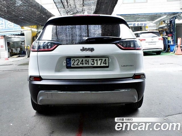 Jeep Cherokee KL 2.4 Limited 2WD - фото 2