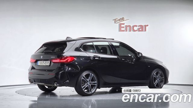 BMW 1 Series F40 120i M Sports - фото 0