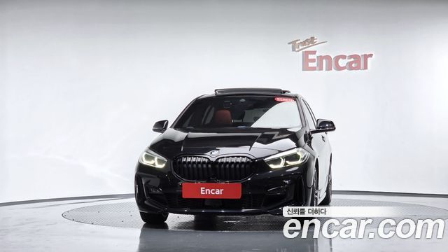 BMW 1 Series F40 120i M Sports - фото 1