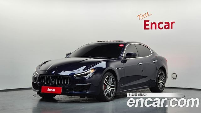 Maserati Ghibli 3.0 Diesel GranLusso 3rd - фото 0