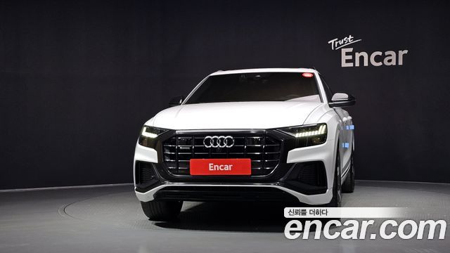Audi Q8 50 TDI Quattro Premium - фото 2
