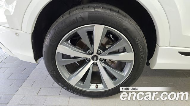 Audi Q8 50 TDI Quattro Premium - фото 4