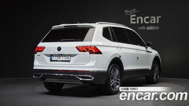 Volkswagen Tiguan Allspace 2.0 TSI Prestige - фото 0