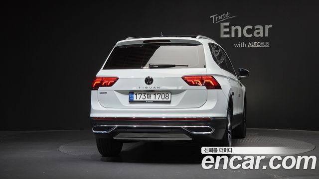 Volkswagen Tiguan Allspace 2.0 TSI Prestige - фото 2