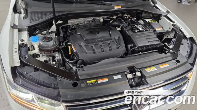Volkswagen Tiguan Allspace 2.0 TSI Prestige - фото 4