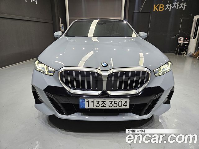 BMW 5 Series G60 530i xDrive M Sport - фото 2